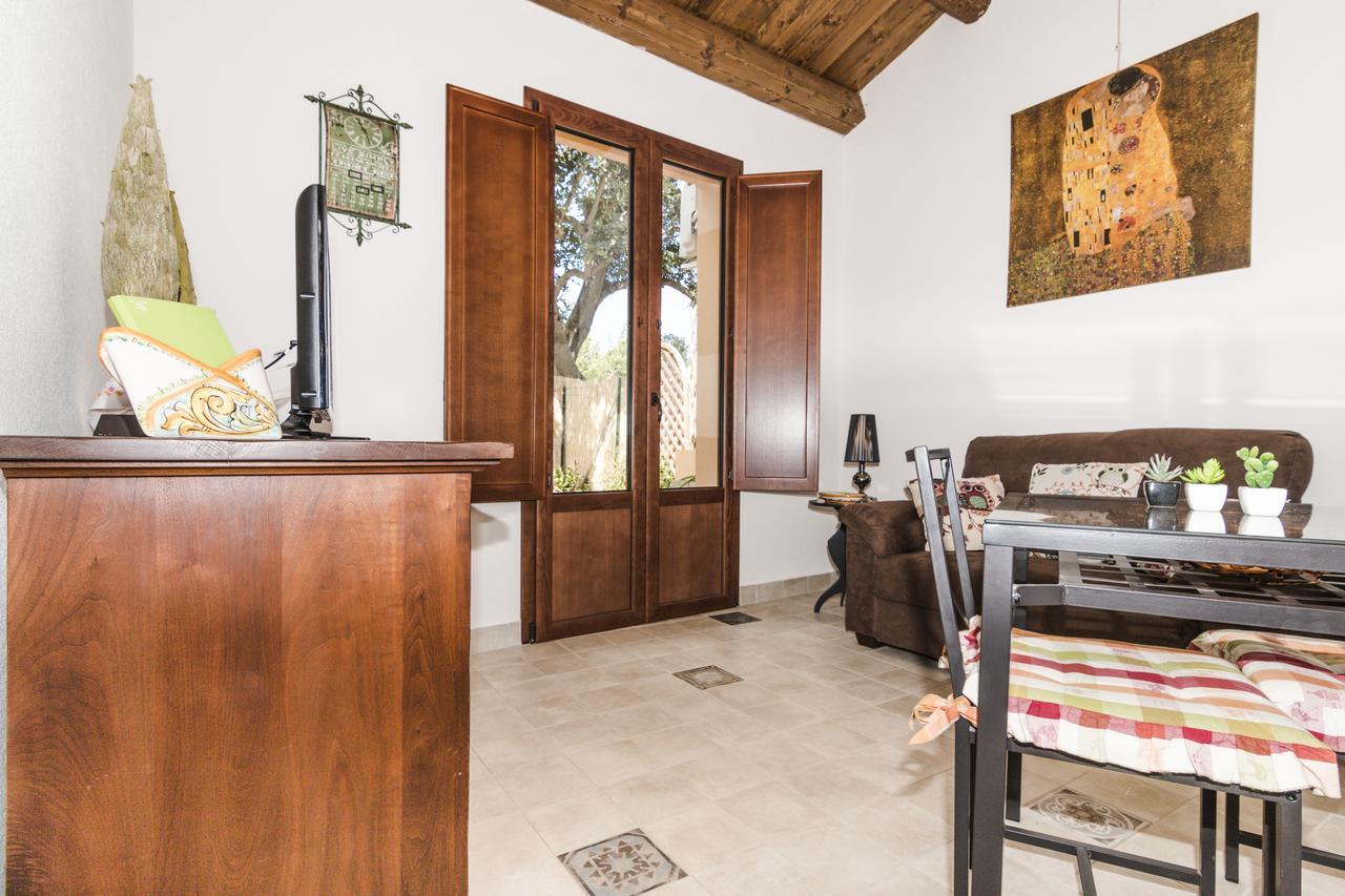 Abbraccio Del Carrubo Bed & Breakfast Scicli Bagian luar foto