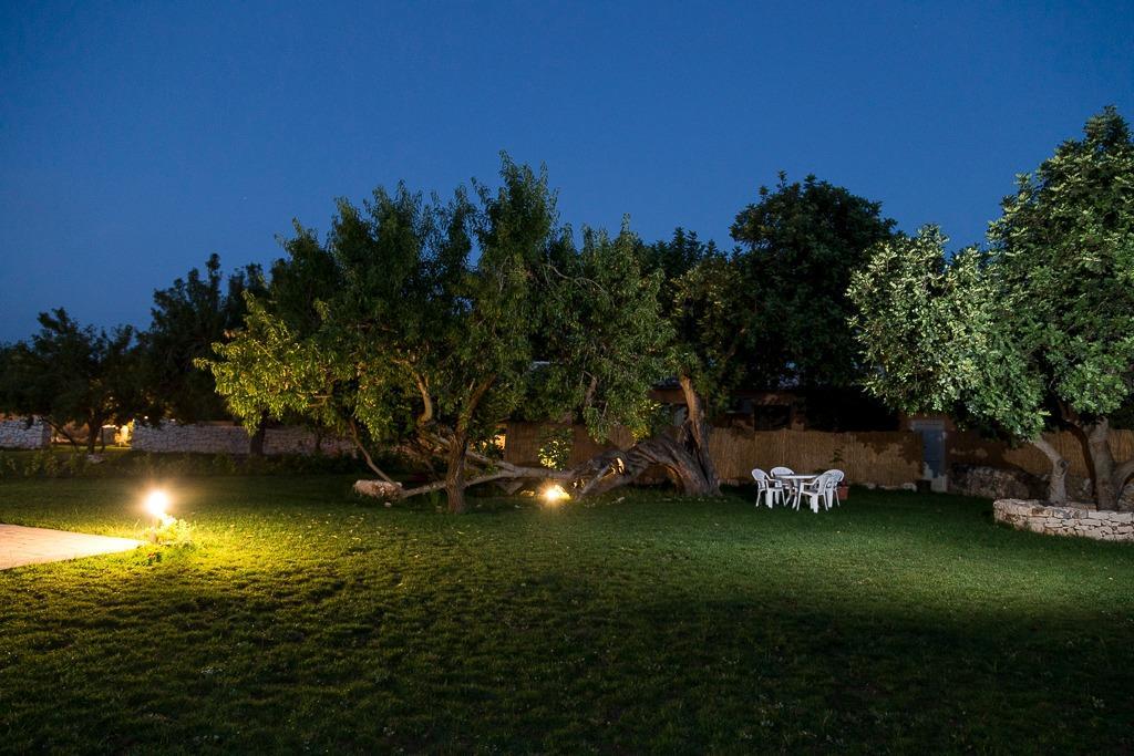 Abbraccio Del Carrubo Bed & Breakfast Scicli Bagian luar foto