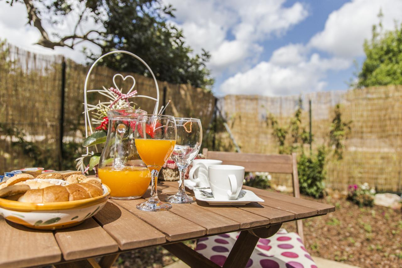 Abbraccio Del Carrubo Bed & Breakfast Scicli Bagian luar foto