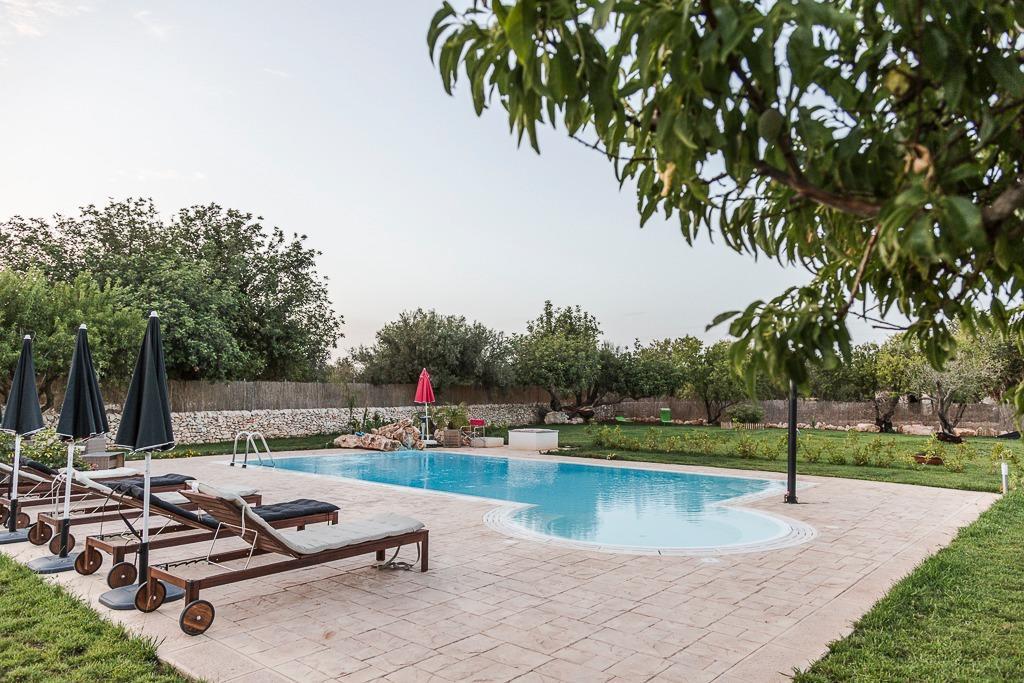Abbraccio Del Carrubo Bed & Breakfast Scicli Bagian luar foto